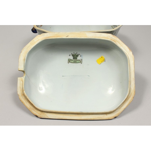 1182 - A MASONS IRONSTONE GREYISH JAPAN PATTERN TUREEN, COVER AND STAND. 12ins high.