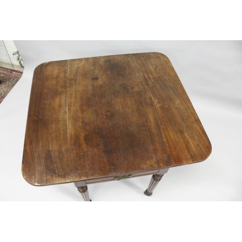 1017 - AN EARLY 19TH CENTURY MAHOGANY PEMBROKE TABLE, with a drawer to one end, on reeded, tapering legs wi... 