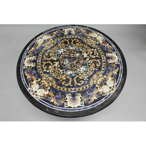 1026 - AN IMPRESSIVE ITALIAN SPECIMEN MARBLE MARQUETRY CIRCULAR TABLE, 20th century, the top inlaid with fl... 