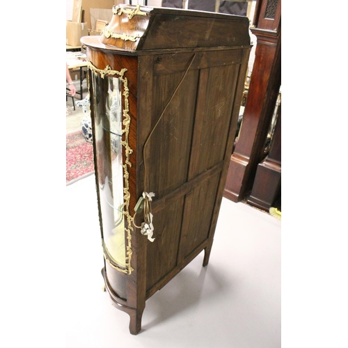 1036 - A 19TH CENTURY FRENCH ROSEWOOD AND ORMOLU MOUNTED VITRINE with a shaped single three quarter glazed ... 