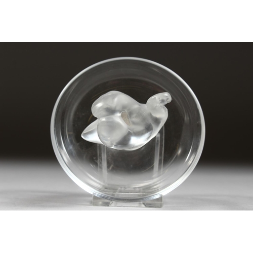 1058 - A LALIQUE SWAN ASHTRAY, 3.5ins diameter.