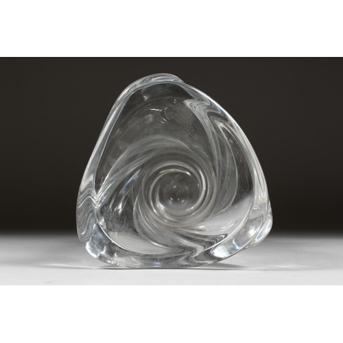 1059 - A GOOD HEAVY LAMBERT SWIRLING GLASS VASE. Signed, 9ins high.