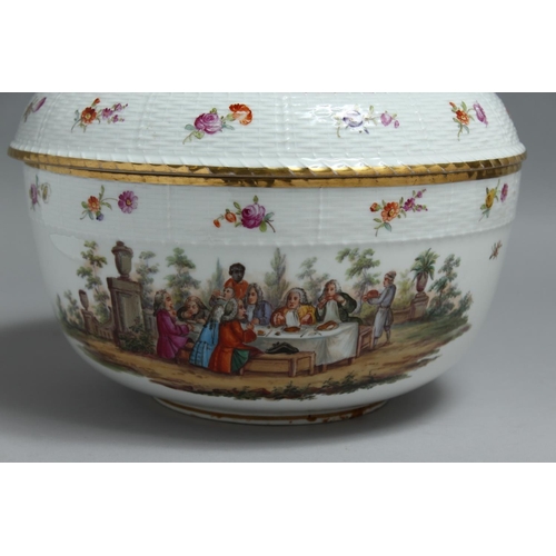 1138 - A GOOD LARGE 19TH CENTURY BERLIN PORCELAIN CIRCULAR BOWL AND COVER, the lid with a cherub, the back ... 