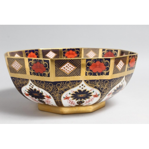 1152 - A LARGE ROYAL CROWN DERBY OCTAGONAL JAPAN PATTERN FRUIT BOWL,  OLD IMARI PATTERN No. 1128. 11ins dia... 