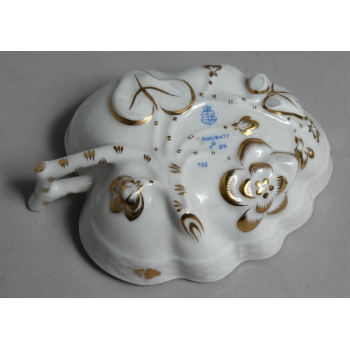 1160 - A GOOD HERANED CABERET, comprising of oval tray, two cups and saucers, milk jug, cream bowl and coff... 