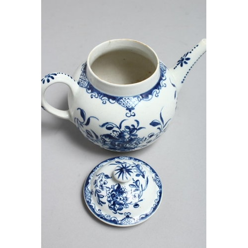 1173 - AN 18TH CENTURY BOW TEAPOT AND COVER painted with a Mansfield type pattern.