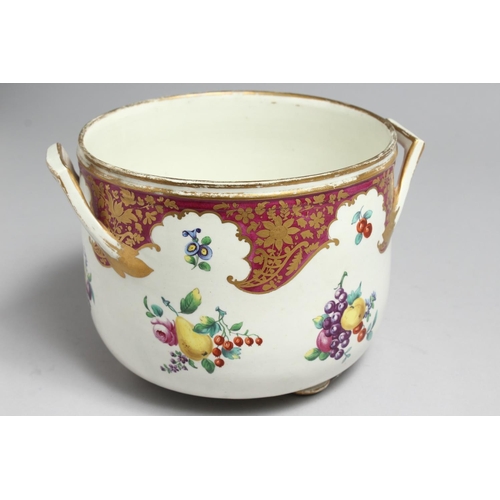 1183 - AN 18TH CENTURY WORCESTER ICE PAIL ON FEET painted with fruit and claret cornucopia, 