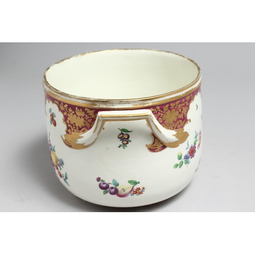 1183 - AN 18TH CENTURY WORCESTER ICE PAIL ON FEET painted with fruit and claret cornucopia, 