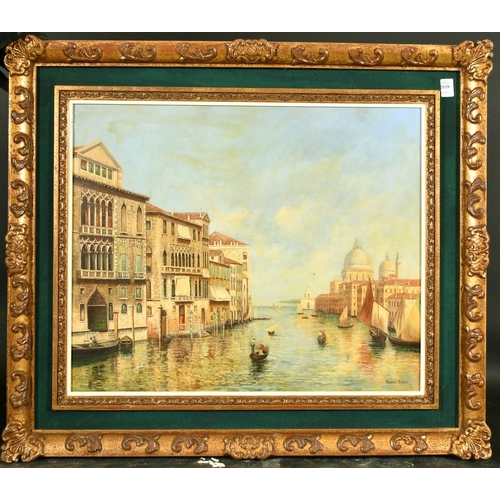 2039 - Roberto Cesari, gondolas on a Venetian canal, oil on canvas laid down, signed, 19.75