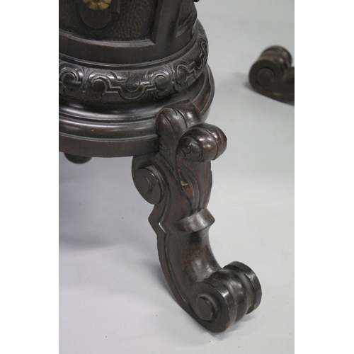 1021 - A GOOD PAIR OF 19TH CENTURY AESTHETIC MAHOGANY STANDS with circular tops gilded fluted column on thr... 