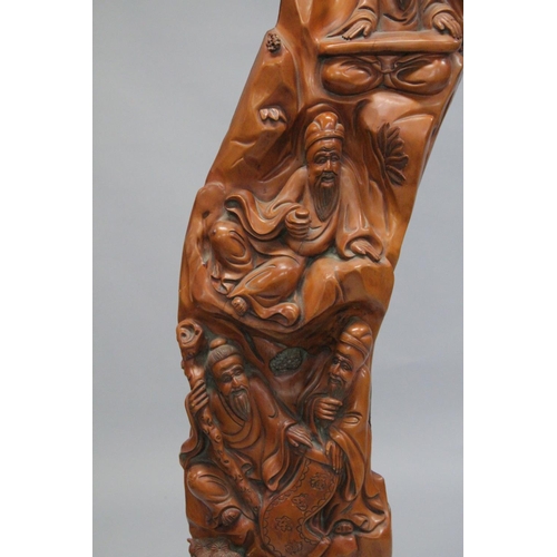 1043 - A VERY LARGE CHINESE ROOTWOOD CARVED SCULPTURE. 5ft 10ins high.