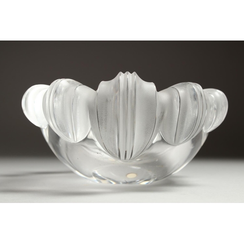 1087 - A HEAVY LALIQUE GLASS CIRCULAR BOWL, 7.5ins diameter.