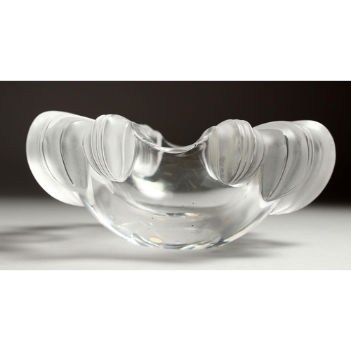 1087 - A HEAVY LALIQUE GLASS CIRCULAR BOWL, 7.5ins diameter.