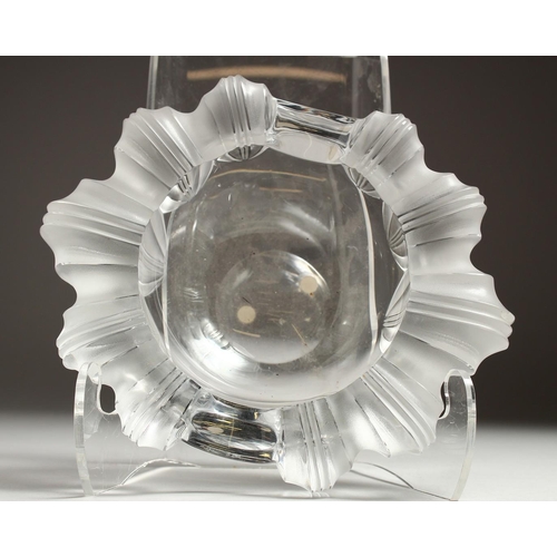 1087 - A HEAVY LALIQUE GLASS CIRCULAR BOWL, 7.5ins diameter.