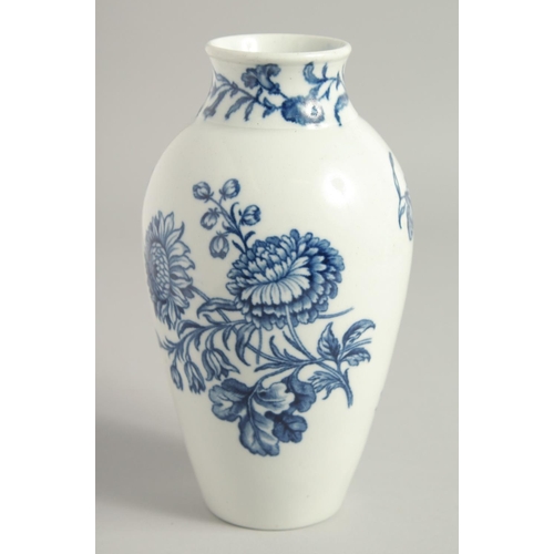 1099 - AN 18TH CENTURY WORCESTER VASE of tapering form printed with the Natural Sprays pattern, crescent ma... 