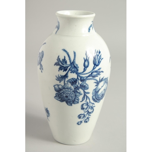 1099 - AN 18TH CENTURY WORCESTER VASE of tapering form printed with the Natural Sprays pattern, crescent ma... 