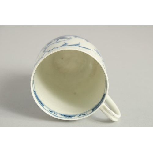 1108 - AN 18TH CENTURY WORCESTER SCARCE COFFEE CUP painted with the Candle Fence pattern, early crescent ma... 