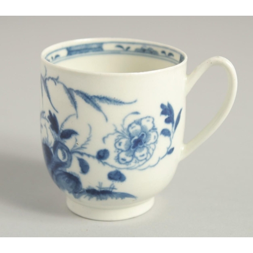 1108 - AN 18TH CENTURY WORCESTER SCARCE COFFEE CUP painted with the Candle Fence pattern, early crescent ma... 