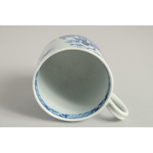 1112 - AN 18TH CENTURY WORCESTER EARLY PRINTED COFFEE CUP in under glaze blue, with the Plantation pattern ... 