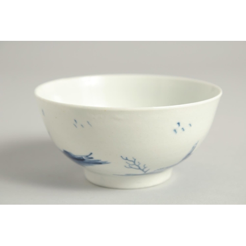 1113 - AN EARLY 18TH CENTURY WORCESTER BOWL finely painted in underglaze blue with the Gazebo pattern.