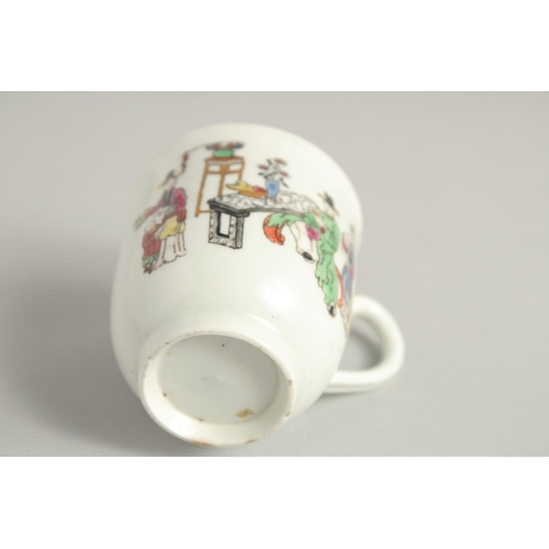 1121 - AN 18TH CENTURY WORCESTER COFFEE CUP in the High Table pattern painted with five Oriental figures an... 