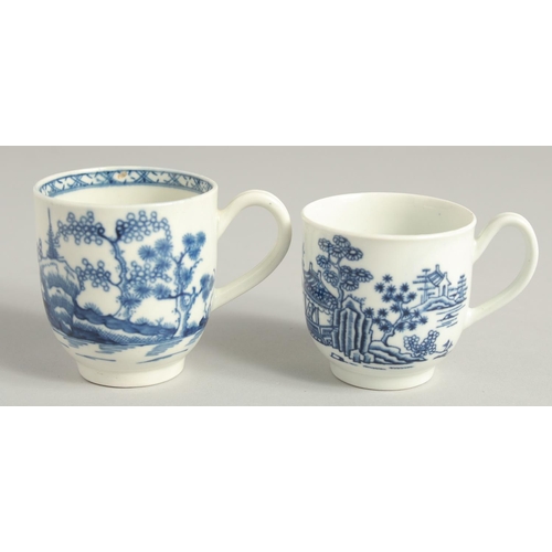 1128 - AN 18TH CENTURY WORCESTER COFFEE CAN printed with 'the earliest Worcester blue and white print' the ... 