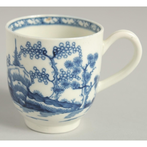 1128 - AN 18TH CENTURY WORCESTER COFFEE CAN printed with 'the earliest Worcester blue and white print' the ... 