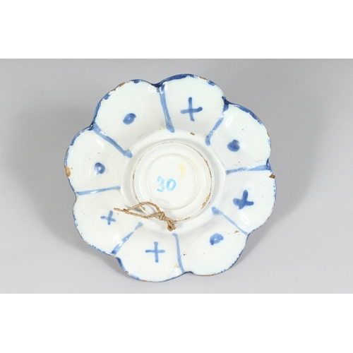 1155 - A 19TH CENTURY BLUE AND WHITE DEEP CHARGER with Chinese design. 9ins diameter.