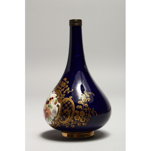 1224 - CHAMBERLAIN & CO. WORCESTER, a small porcelain bottle vase, rich blue ground painted with a panel of... 