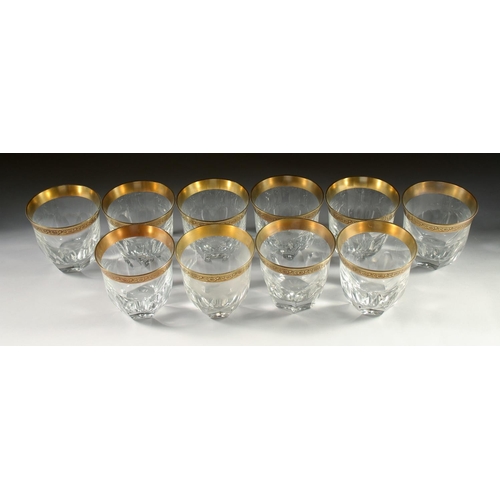 1085 - A GOOD SET OF TEN TUMBLERS with gilt rims.