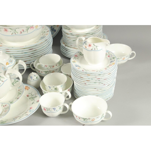 1178 - A LARGE VILLEROY & BOCH CHATEAU COLLECTION 