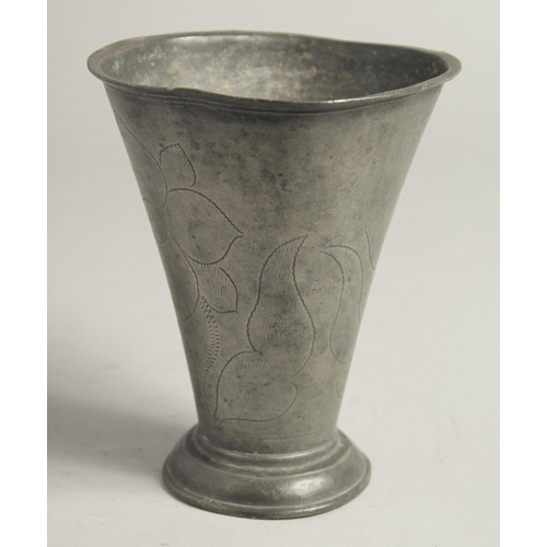 1338 - A 17TH CENTURY DUTCH WRIGGLESWORTH BEAKER. 5.5ins high.