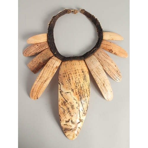 1406 - A PACIFIC ISLANDS SHELL PECKERY (NECKLACE)