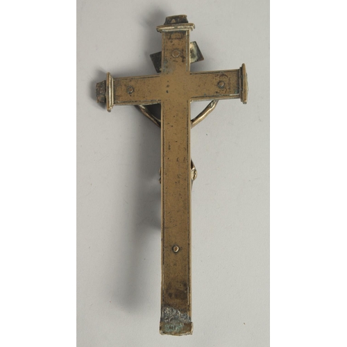 1408 - AN 18TH CENTURY BRONZE CRUCIFIX. 9.5ins long.