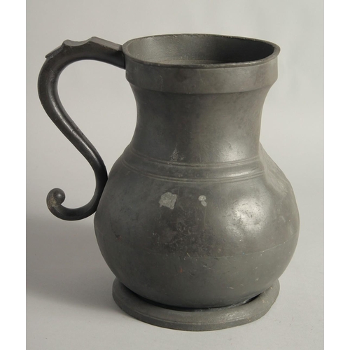 1455 - A VERY LARGE GALLON IMPERIAL MEASURING TANKARD. 10ins high.