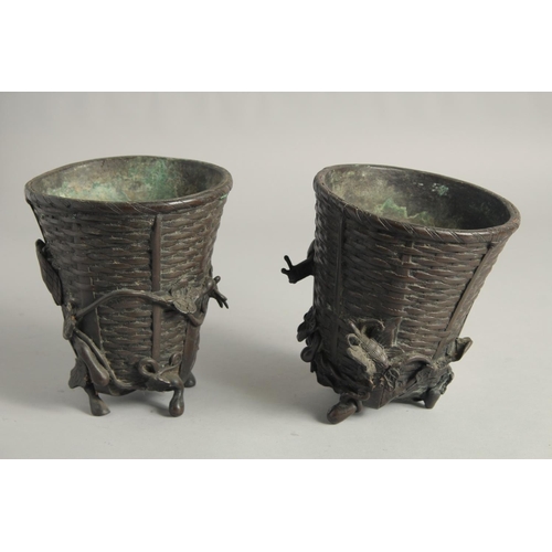 1459 - A PAIR OF ORIENTAL FRENCH BRONZE BASKETS with leaves and locks. 6ins high.