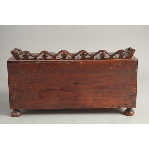 1465 - A GOOD GEORGIAN MAHOGANY DRESSING TABLE BASE, with pierced fret carving, one long and three small dr... 