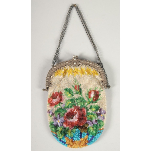 1658 - A SILVER AND BEADWORK EVENING PURSE