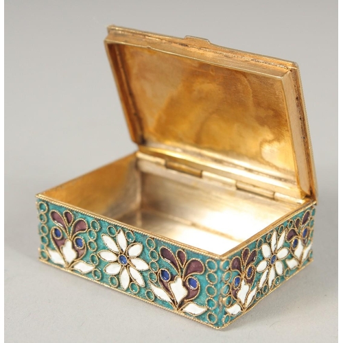 1708 - A SMALL RUSSIAN SILVER ENAMEL BOX AND COVER. 1.75ins. Mark: Head 84.