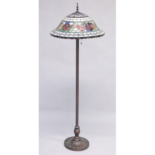 1029 - A TIFFANY STYLE FLOOR LAMP. 1ft 9ins diameter.