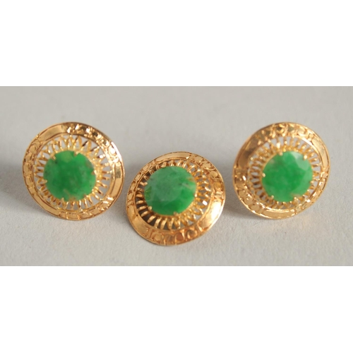 1727 - A PAIR OF 22CT GOLD JADE SET STUD EARRINGS AND PENDANT.