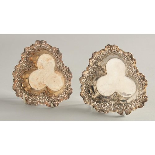 1887 - A PAIR OF SILVER CLOVER SHAPED BON BON DISHES. Sheffield 1895.