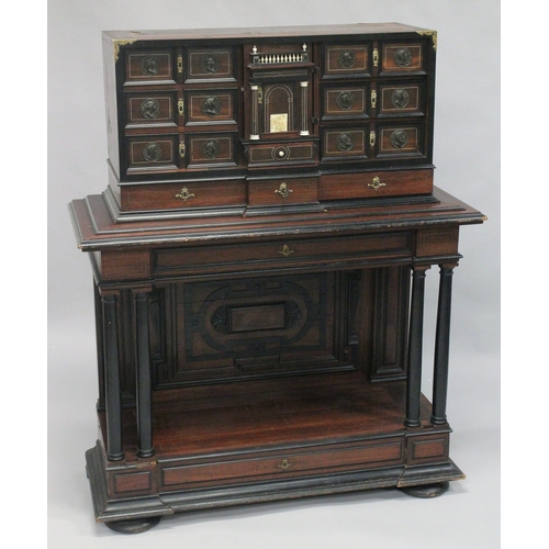 1048 - A GOOD 18TH - 19TH CENTURY ROSEWOOD BRASS MOUNTED AND BRASS LINED VARGUENO ON STAND, the top with si... 