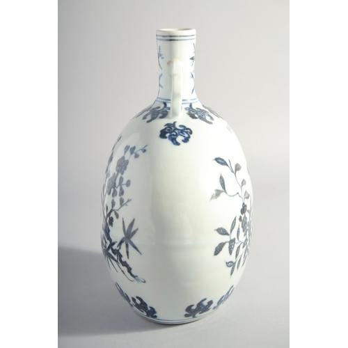 165 - A CHINESE MING STYLE BLUE AND WHITE PORCELAIN MOON FLASK, each side paint with a bird on a branch, b... 