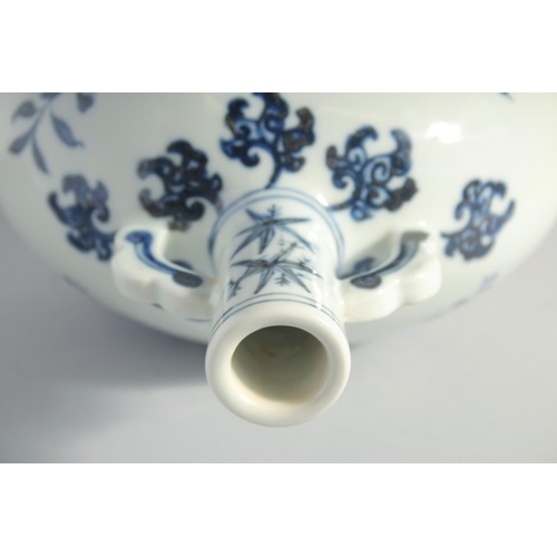 165 - A CHINESE MING STYLE BLUE AND WHITE PORCELAIN MOON FLASK, each side paint with a bird on a branch, b... 