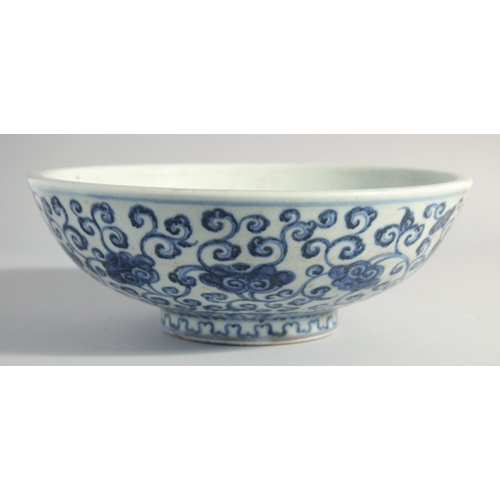 170 - A LARGE CHINESE MING STYLE BLUE AND WHITE PORCELAIN BOWL, with six-character mark to rim, 28.5cm dia... 