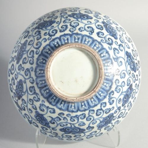 170 - A LARGE CHINESE MING STYLE BLUE AND WHITE PORCELAIN BOWL, with six-character mark to rim, 28.5cm dia... 