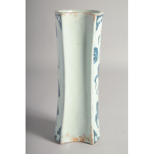 197 - A CHINESE BLUE AND WHITE PORCELAIN PILLOW, in Yuan style, 29cm long.