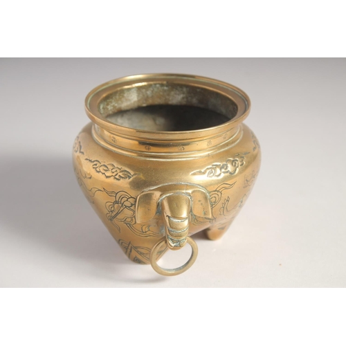 214 - A CHINESE TWIN HANDLE BRONZE CENSER.