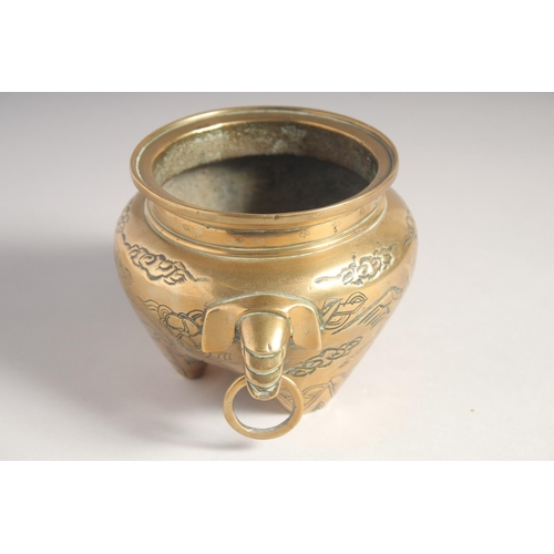 214 - A CHINESE TWIN HANDLE BRONZE CENSER.